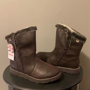 Bobs fur boots NWT- (Bobs Alpine - Puddle Jump -Chocolate) Plush Foam